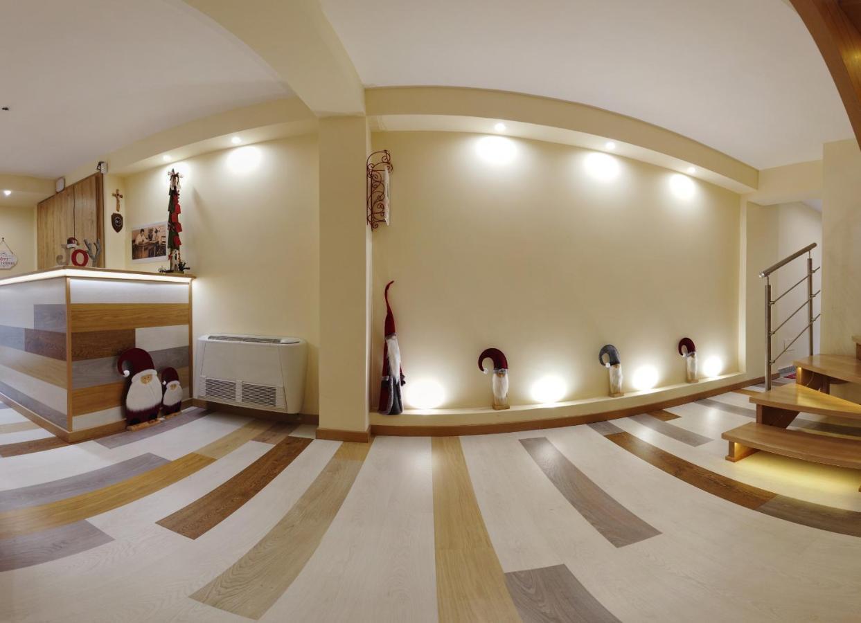 Abete Bianco - Albergo Del Natale Камільятелло-Сілано Екстер'єр фото